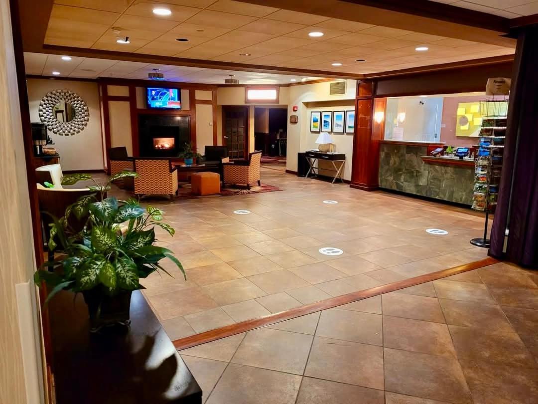 Cortina Inn 拉特兰 外观 照片