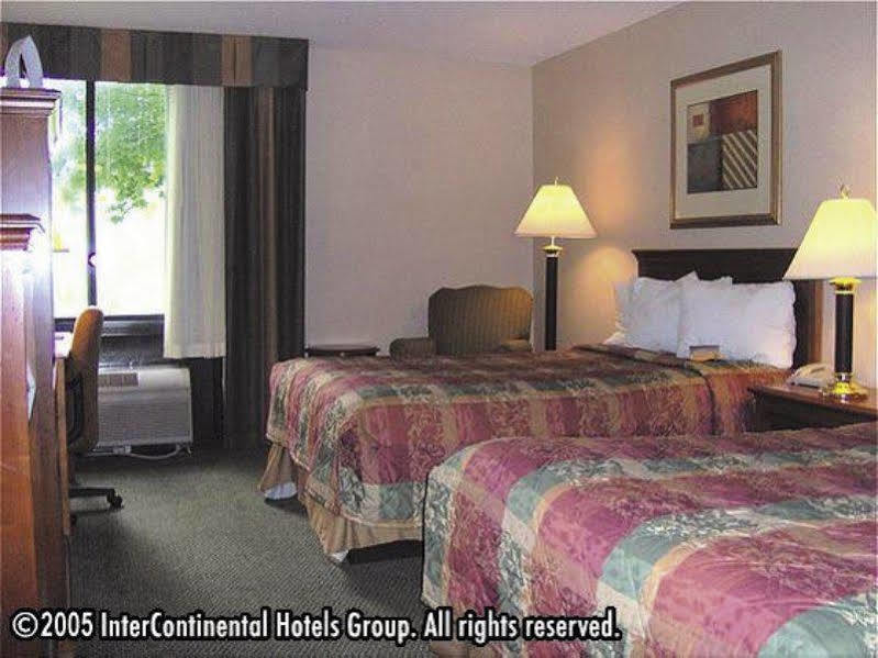 Cortina Inn 拉特兰 外观 照片